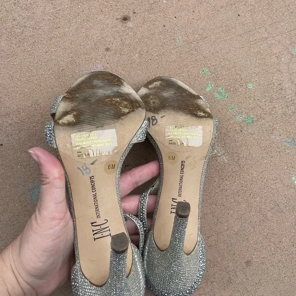 Inc silver rhinestone strappy heel with bows SZ7.5- flaw-missing stone + peeling - Picture 8 of 8